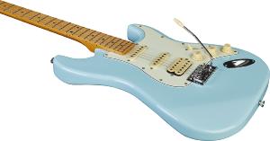 EKO GEE ST351-BLU - ST 351 - Type Strat vintage HSS - touche érable - Daphne Blu