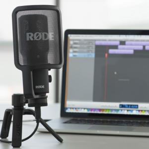 RODE NTUSB - Microphone USB à condensateur pour doublage video, Anti-pop, tripod
